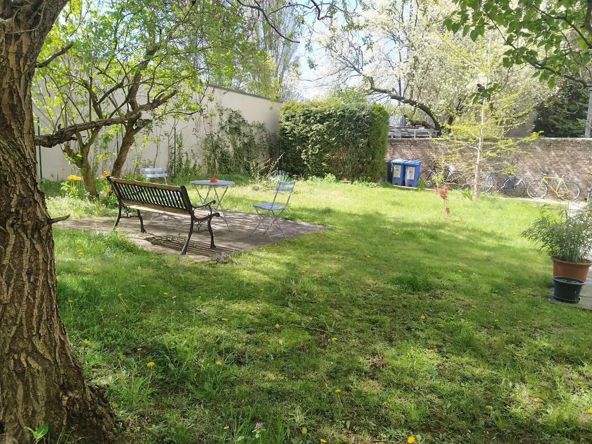 Staybearlin Apartments Prenzlauer Berg Grellstrasse Berlín 0*,  Německo