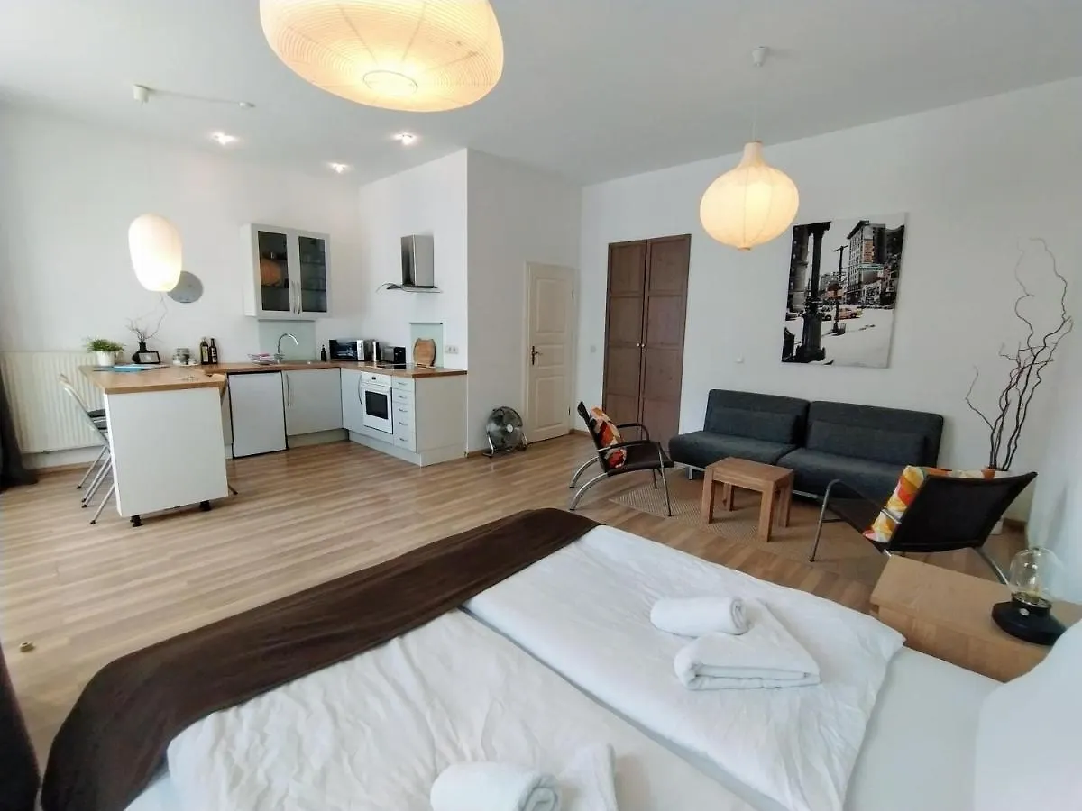Staybearlin Apartments Prenzlauer Berg Grellstrasse Berlin 0*,